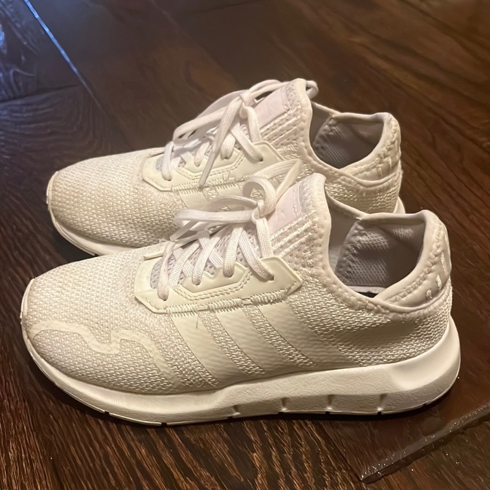 Excellent condition adidas boys size 2